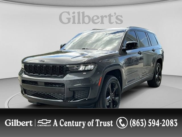 2022 Jeep Grand Cherokee L Altitude 4x2 in Gray — front three-quarter view