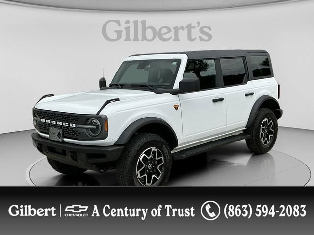 2022 Ford Bronco Badlands in White — front three-quarter view
